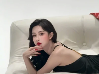 好适合演万人迷啊,孟姐有没有演过这种啊?
