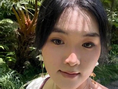 出去玩啦，变美了心情美滋滋