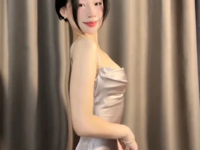 视频里截的 又是爱上自己的一天~