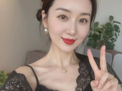 40岁,墨染青丝点绛唇,东方风华最动人