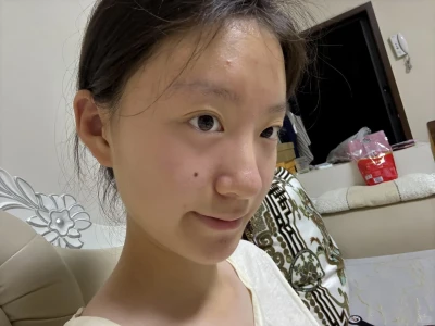 素颜长这样算是小美嘛