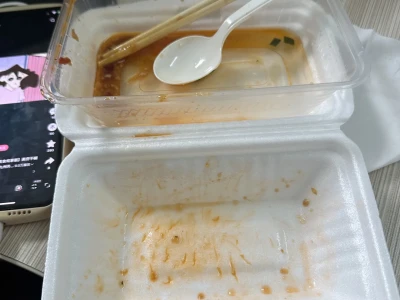 右滑看113斤减肥打工人午饭吃多少…..