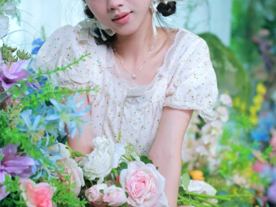莫奈花园里的纯欲少女