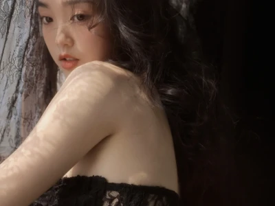 🖤散发魅力的黑色玫瑰| 纯欲少女写真
