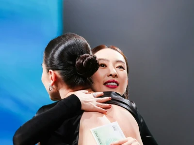 任何女孩子都是最可爱最美丽最迷人的
