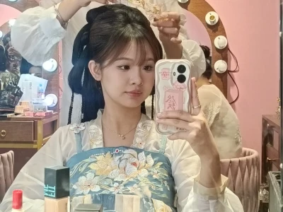 存一些对镜自拍照片📸