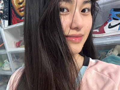 素颜这样算妈生好皮吗