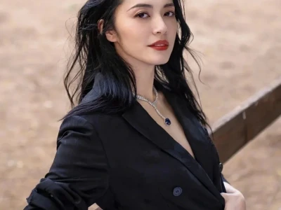 女明星的珠宝秀