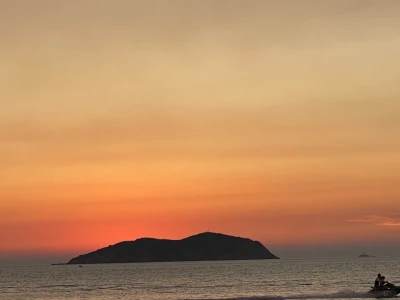 日落归山海，浪漫是动词！