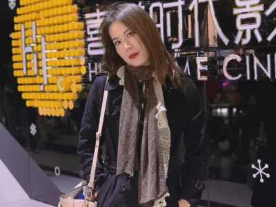 一直有异性跟我说，你很媚，妩媚。终于有答案…