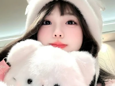 WeChat/ 她们都迷人我不一样我不理人