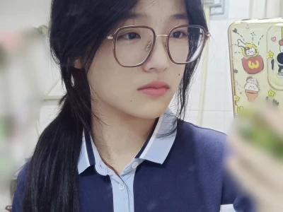 高中女生素颜