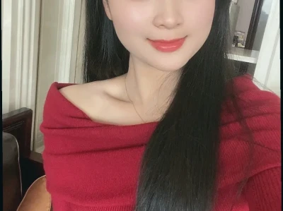 今天的穿搭特别喜庆