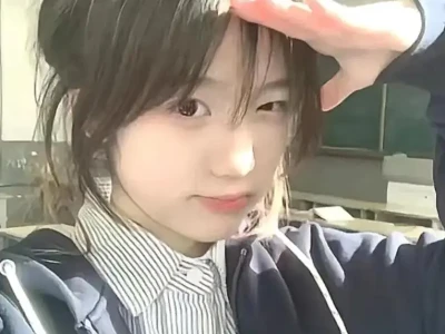 谁能拒绝一个回头率这么高的女孩
