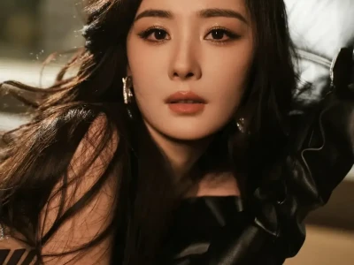 杨幂性感穿搭