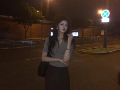 生活对我这种漂亮女人是不会苛刻的