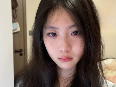 哭到一半自拍几张