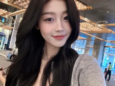今天是我喜欢的长发甜妹