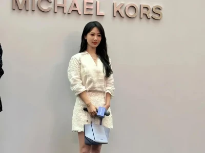 我勒个…杨紫也是不上镜的那种…