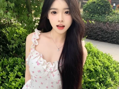 当然是喜欢你才会对你笑呀老婆˵>𖥦<˵