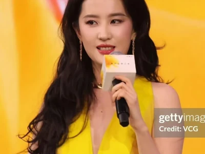 她的美是粉白皮的绝色美感！