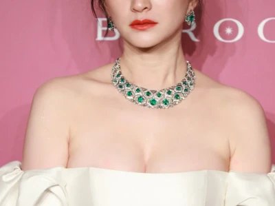 炸裂!李小冉这身材是真实存在的吗?