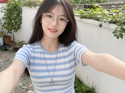 谁说戴眼镜的女孩不好看?眼镜妹妹最可爱。