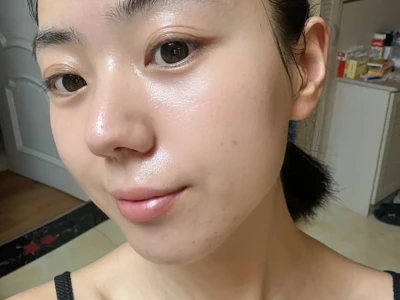 32岁老阿姨这个素颜状态怎么样？是不是还行