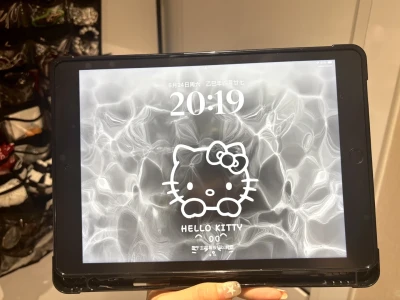 2张超有质感的ipd壁纸Hellokitty