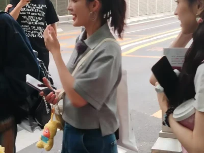 老实讲,她真的不太上镜!!😂