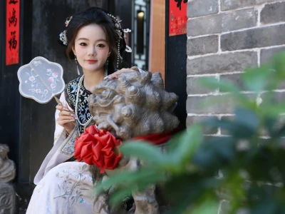 被朋友圈夸爆了的氛围感情汉女!