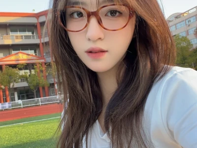 女教师👩🏻‍🏫