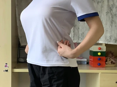 求帮选显小内衣极限三进一,听劝!