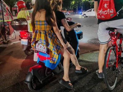 偶遇女流