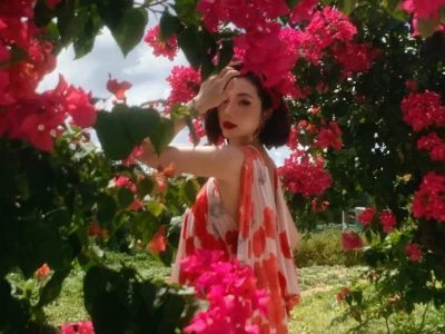 媚 妩媚的媚 明媚的媚