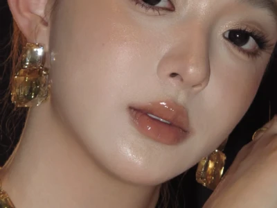 妈妈说 把头发梳起来 大大方方的