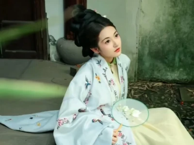 入我眉梢,绝我心肠~汉服妆造