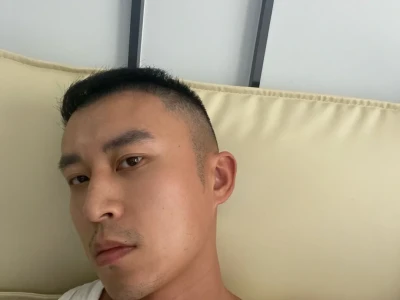快告诉我，男生美黑到底要不要晒脸？