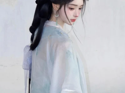 “一朝一夕 一念一回眸”