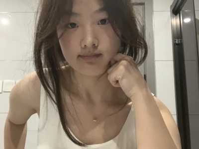 化妆一般 但素颜很美