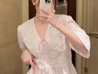 好喜欢我的法式钉珠上衣 温柔小女人即视感!