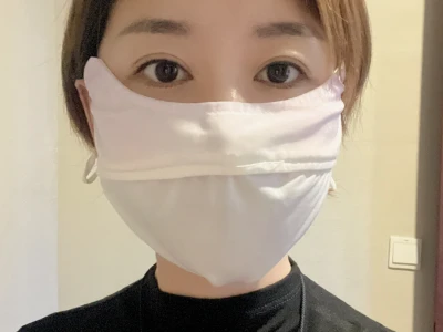 纯素颜，被两个美女顾客夸奖