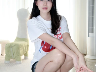 蹲姿拍照📷、好喜欢这种感觉!