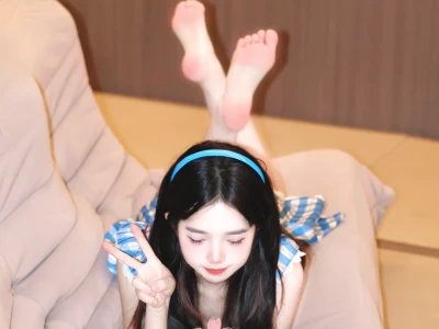 甜甜的出现一下💙