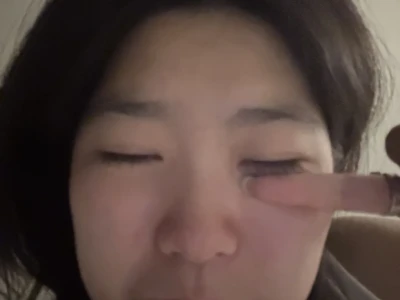 真的会因为身边的爱女小女孩感到欣慰