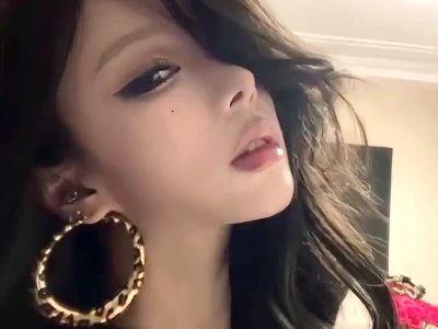对 就用这种看狗的眼神看我