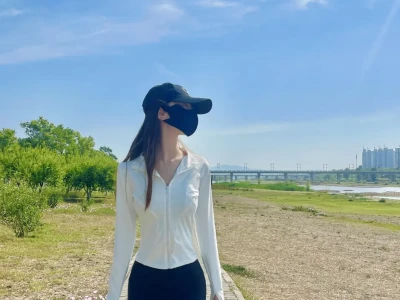 户外挑战小姐姐舞蹈